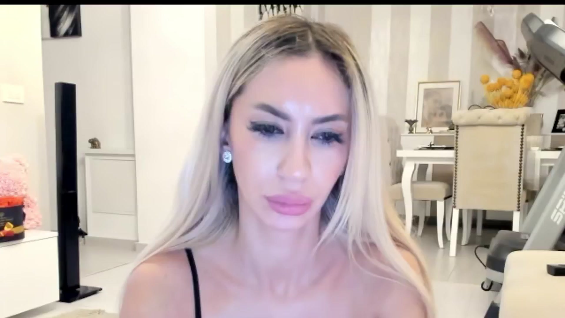 Gallery image thumbnail from Missy_alena's myfreecams stream on, 05/12/2025, 01:32 image 11 of 20