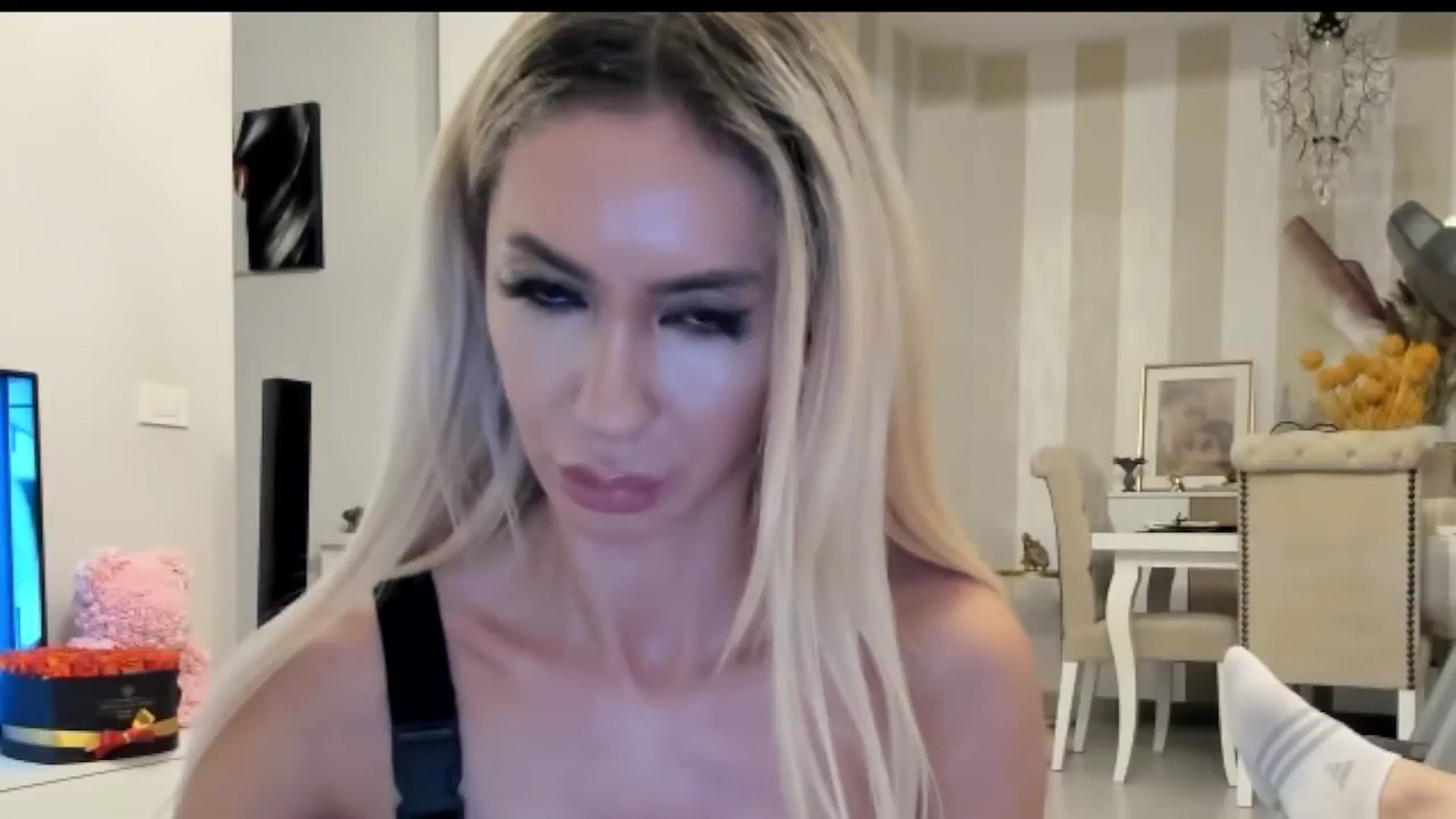 Gallery image thumbnail from Missy_alena's myfreecams stream on, 05/18/2025, 24:09 image 14 of 20