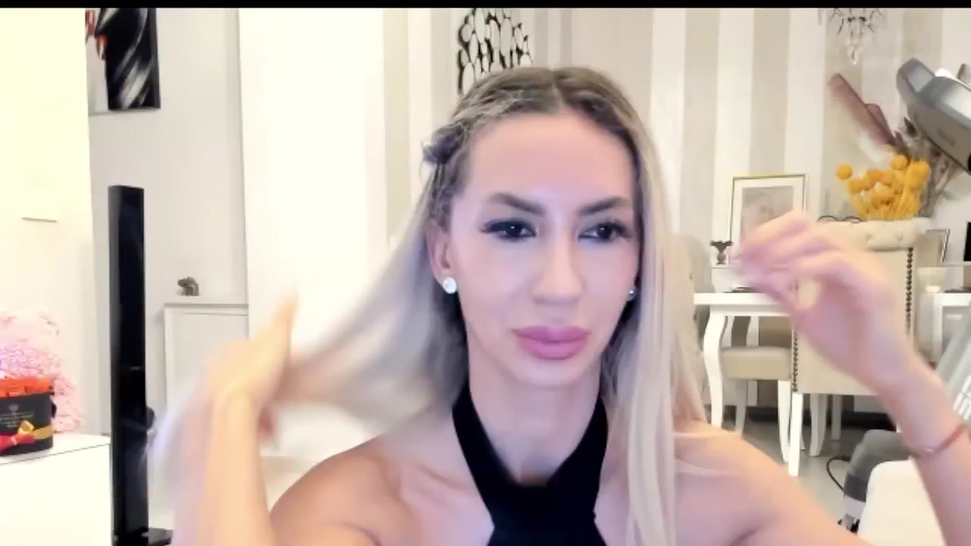 Gallery image thumbnail from Missy_alena's myfreecams stream on, 05/21/2025, 20:20 image 14 of 20