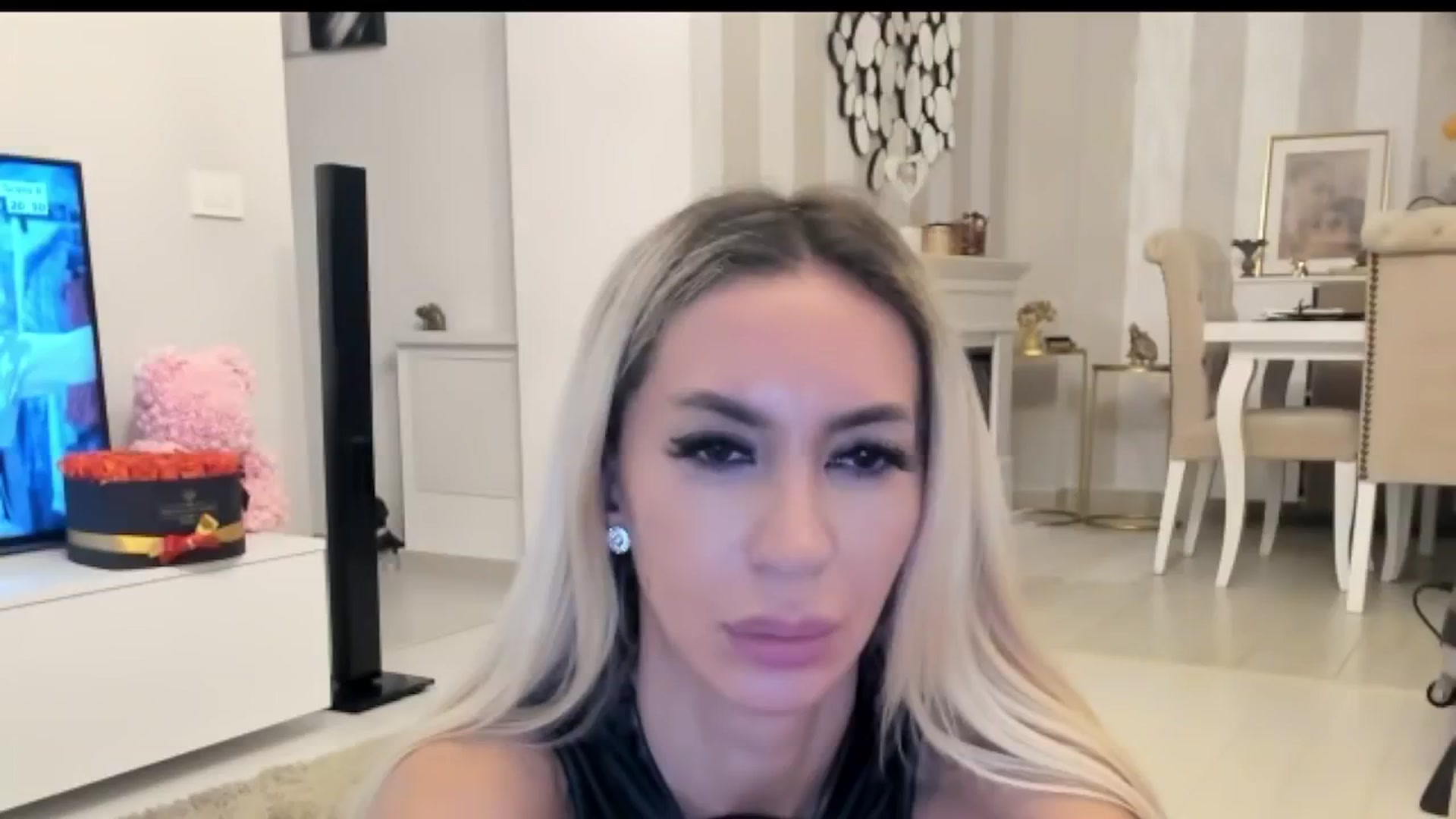 Gallery image thumbnail from Missy_alena's myfreecams stream on, 05/25/2025, 01:27 image 7 of 20