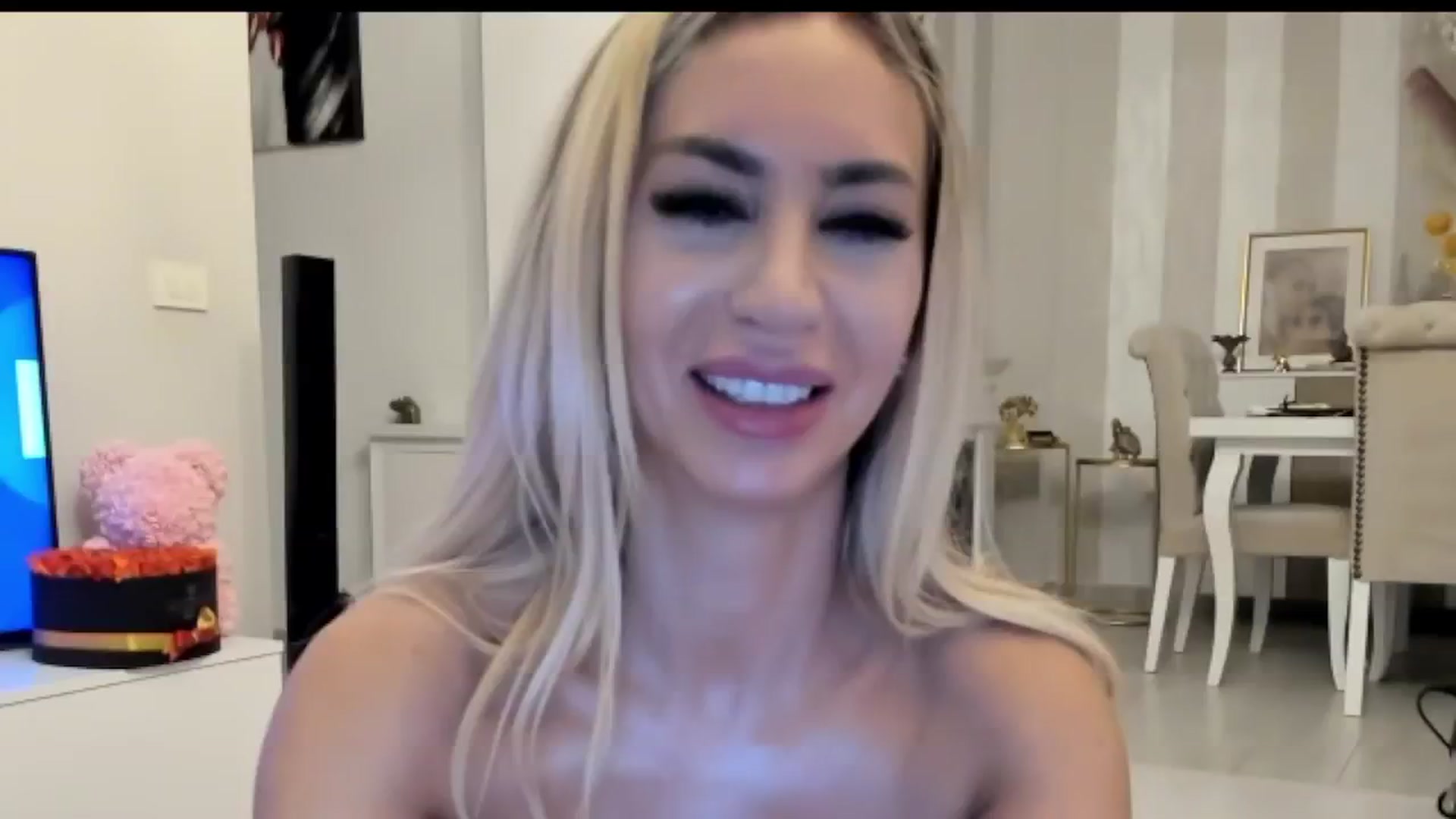 Gallery image thumbnail from Missy_alena's myfreecams stream on, 06/19/2025, 24:50 image 9 of 20
