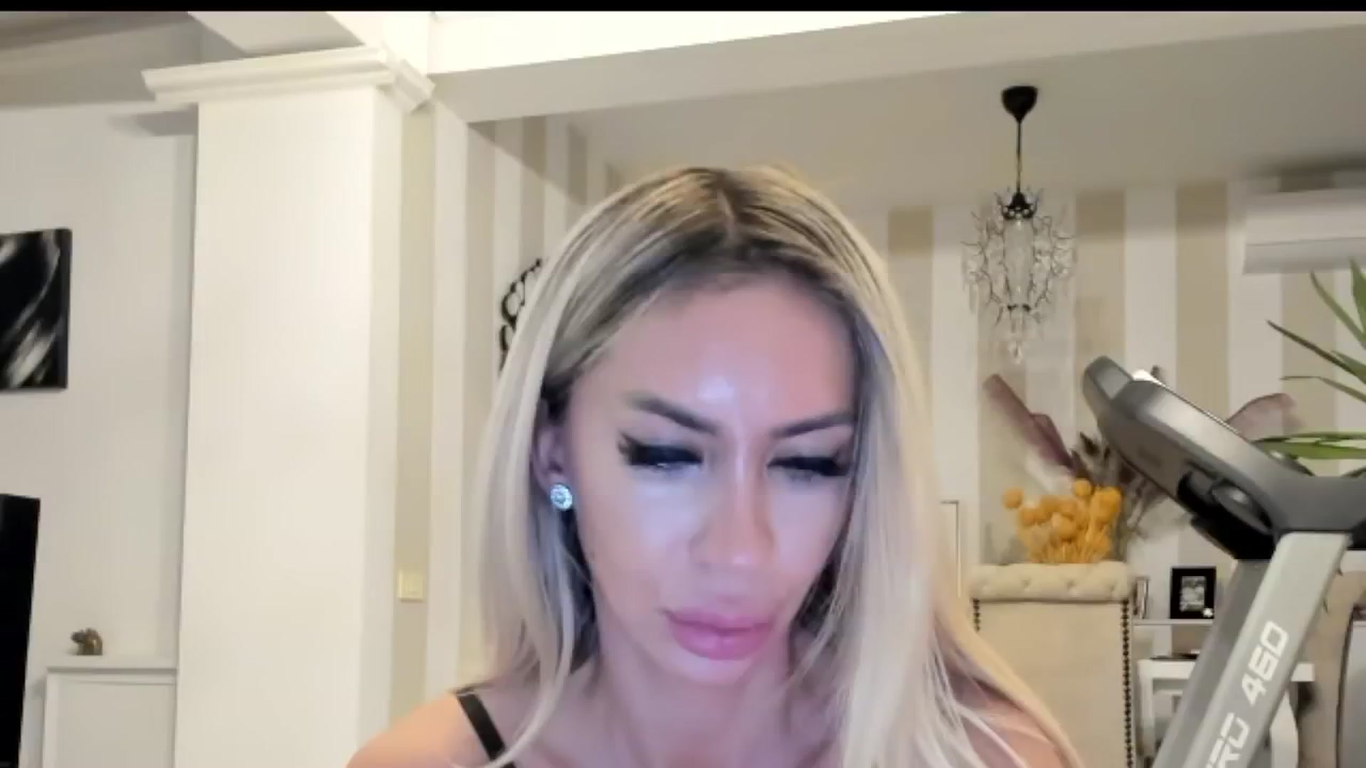 Gallery image thumbnail from Missy_alena's myfreecams stream on, 06/23/2025, 02:06 image 9 of 20