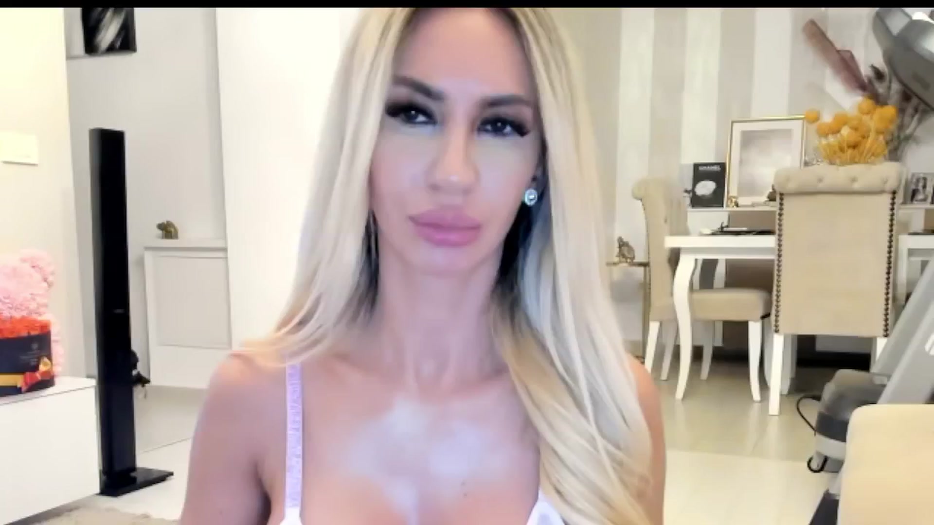 Gallery image thumbnail from Missy_alena's myfreecams stream on, 07/22/2025, 24:32 image 11 of 20