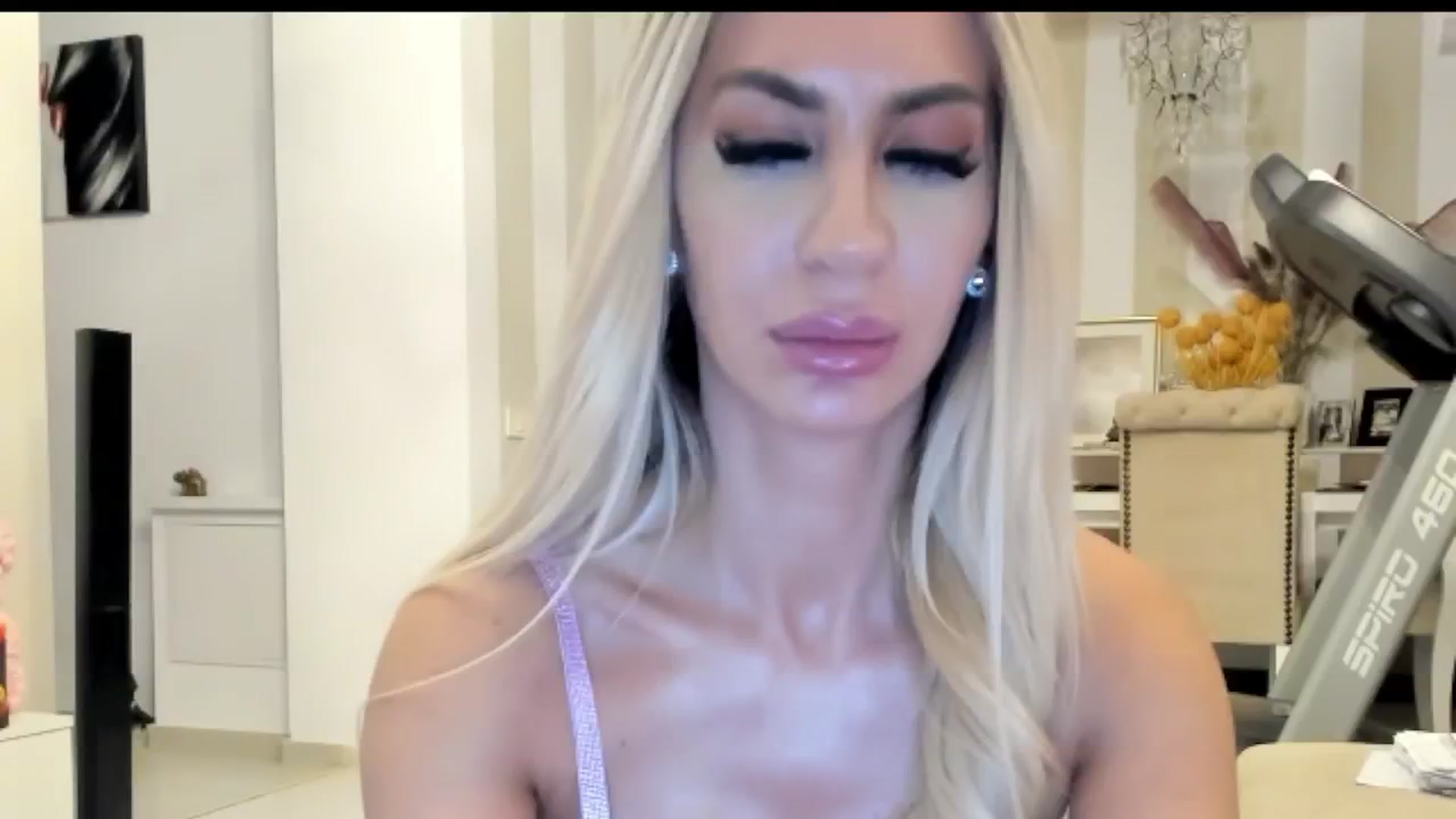 Gallery image thumbnail from Missy_alena's myfreecams stream on, 07/22/2025, 01:16 image 2 of 20