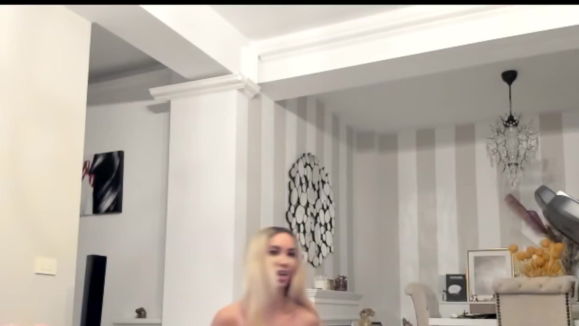 Gallery image thumbnail from Missy_alena's myfreecams stream on, 08/06/2025, 23:47 image 16 of 20