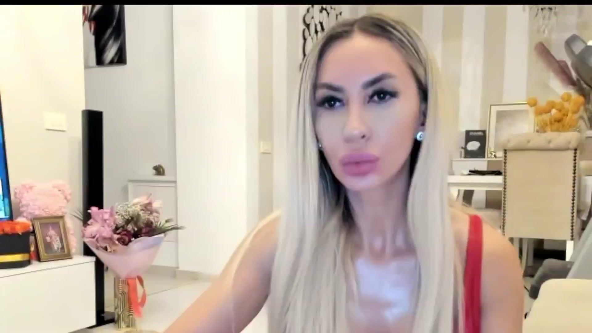 Gallery image thumbnail from Missy_alena's myfreecams stream on, 08/13/2025, 21:08 image 16 of 20