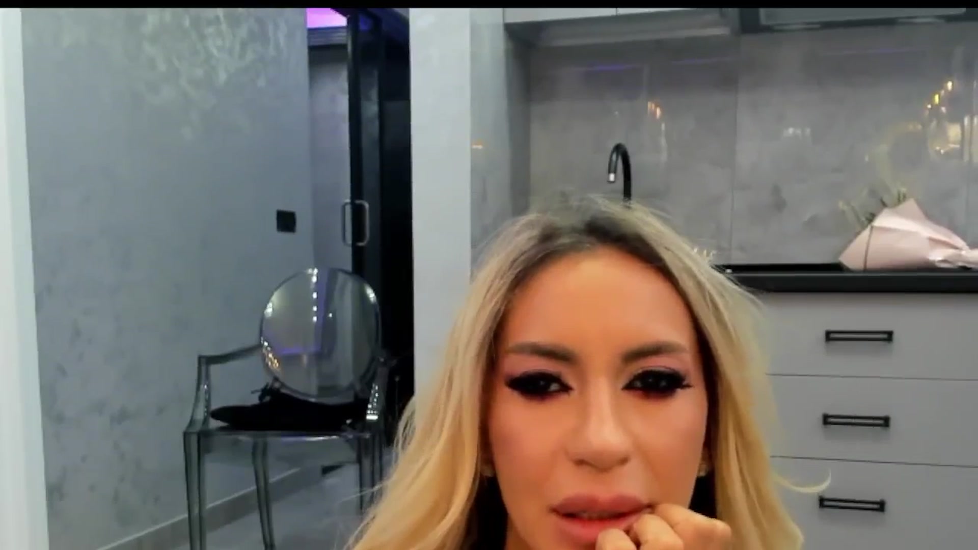 Gallery image thumbnail from Missy_alena's myfreecams stream on, 08/15/2025, 22:43 image 13 of 20