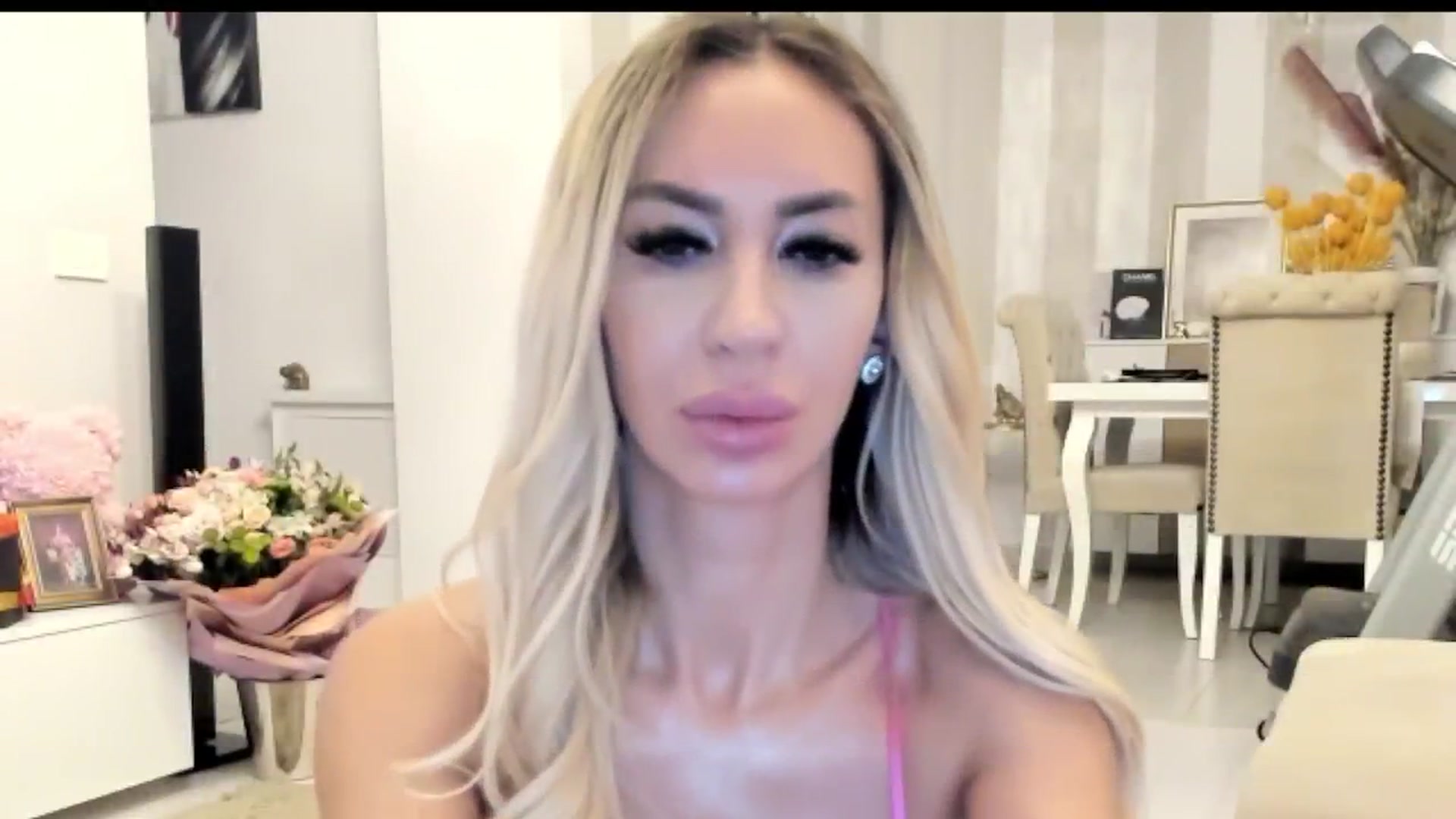 Gallery image thumbnail from Missy_alena's myfreecams stream on, 08/21/2025, 23:13 image 9 of 20