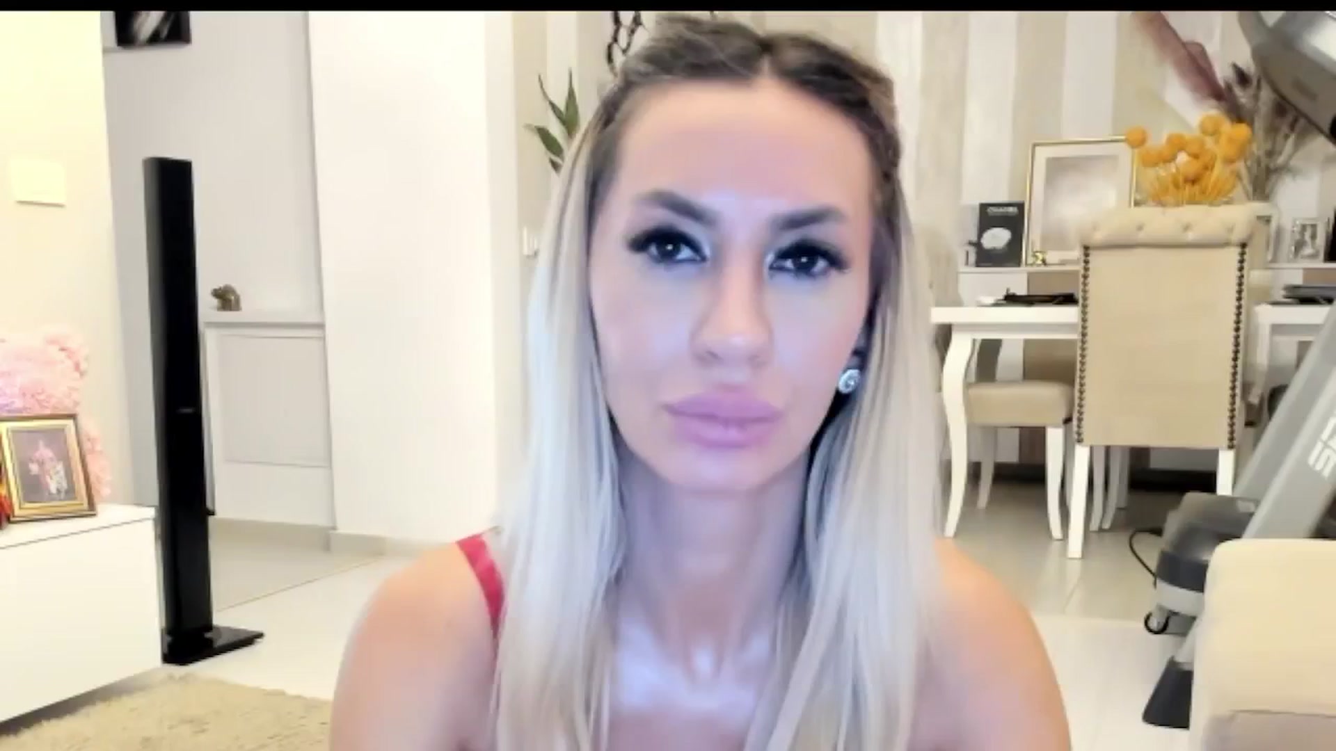 Gallery image thumbnail from Missy_alena's myfreecams stream on, 09/05/2025, 01:22 image 15 of 20