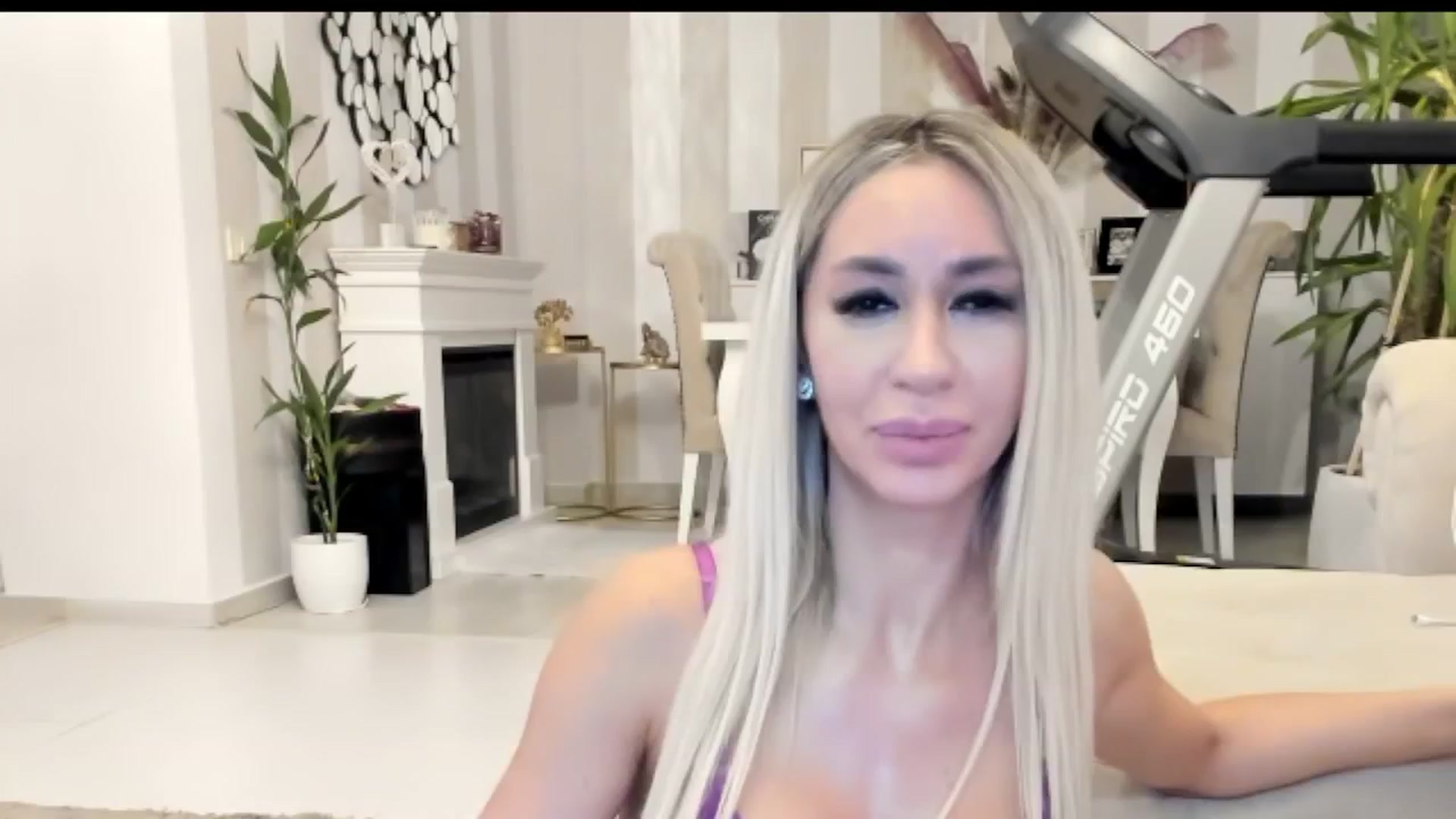 Gallery image thumbnail from Missy_alena's myfreecams stream on, 09/07/2025, 01:48 image 20 of 20