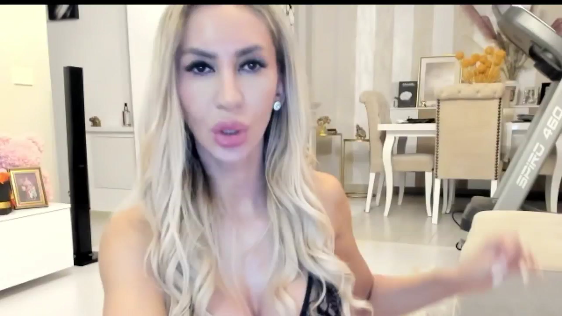 Gallery image thumbnail from Missy_alena's myfreecams stream on, 09/16/2025, 22:00 image 10 of 20
