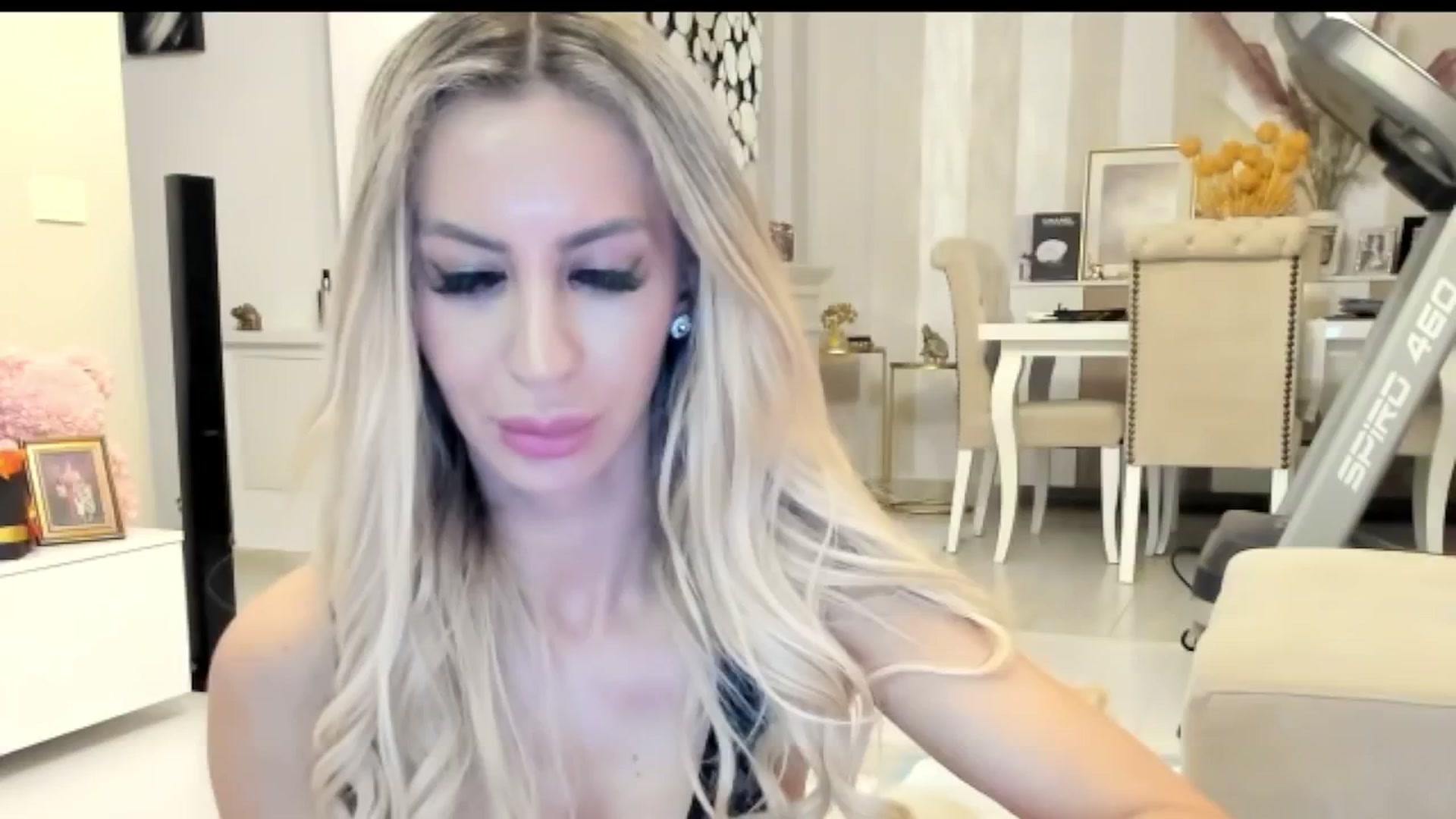 Gallery image thumbnail from Missy_alena's myfreecams stream on, 09/16/2025, 22:00 image 15 of 20