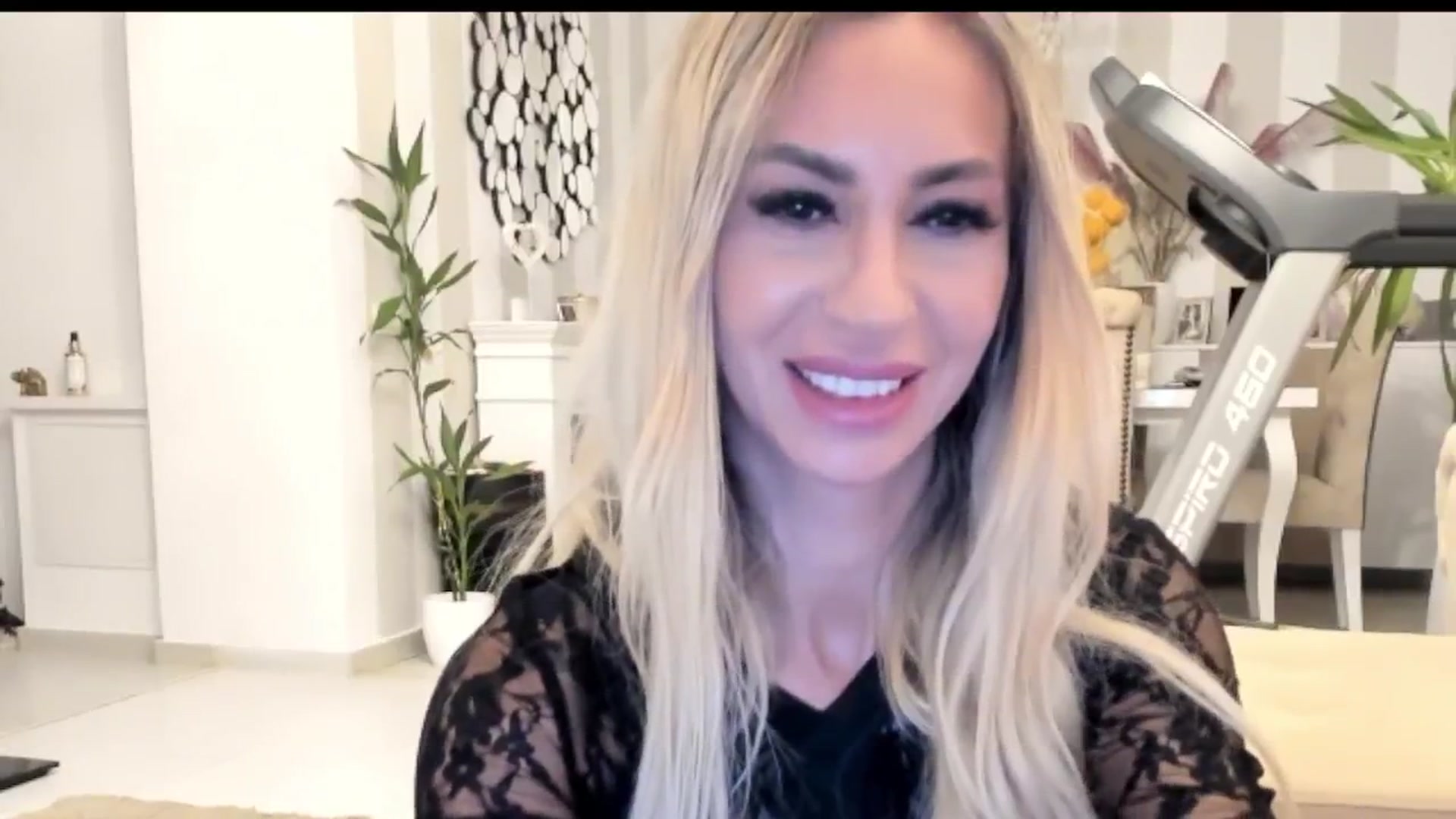 Gallery image thumbnail from Missy_alena's myfreecams stream on, 10/02/2025, 21:46 image 13 of 20