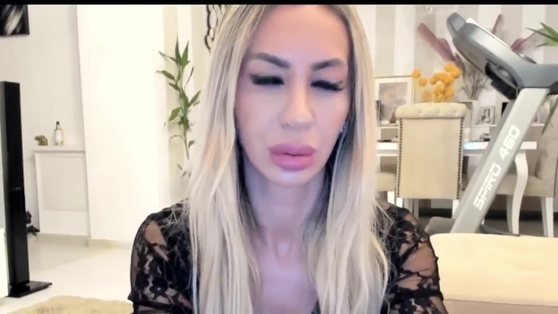 Gallery image thumbnail from Missy_alena's myfreecams stream on, 10/02/2025, 21:46 image 9 of 20