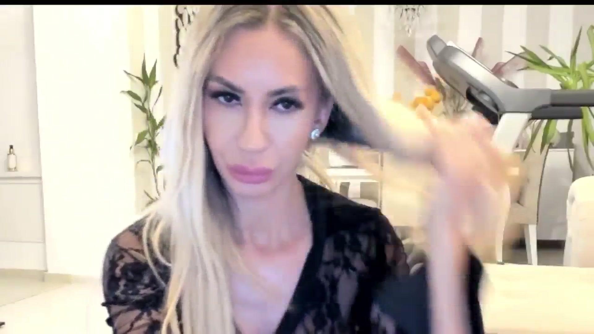 Gallery image thumbnail from Missy_alena's myfreecams stream on, 10/02/2025, 21:46 image 18 of 20