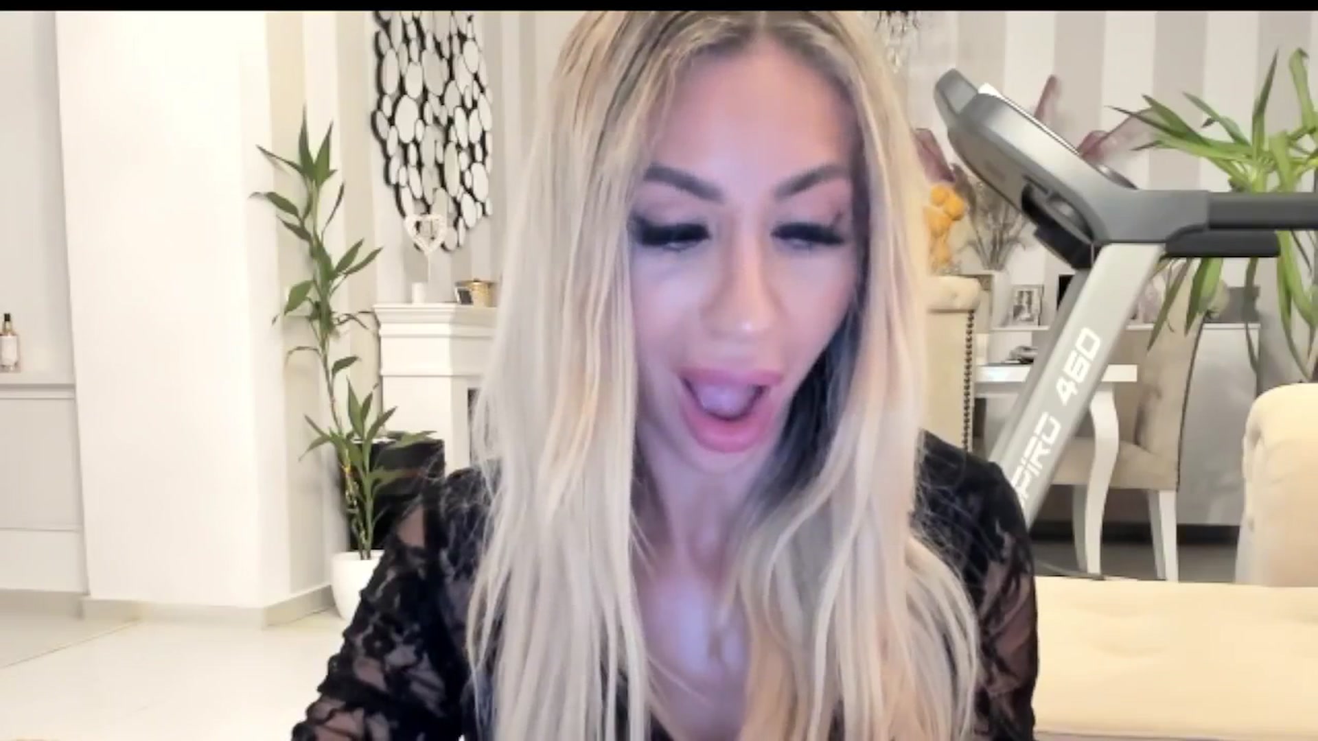 Gallery image thumbnail from Missy_alena's myfreecams stream on, 10/02/2025, 21:46 image 19 of 20