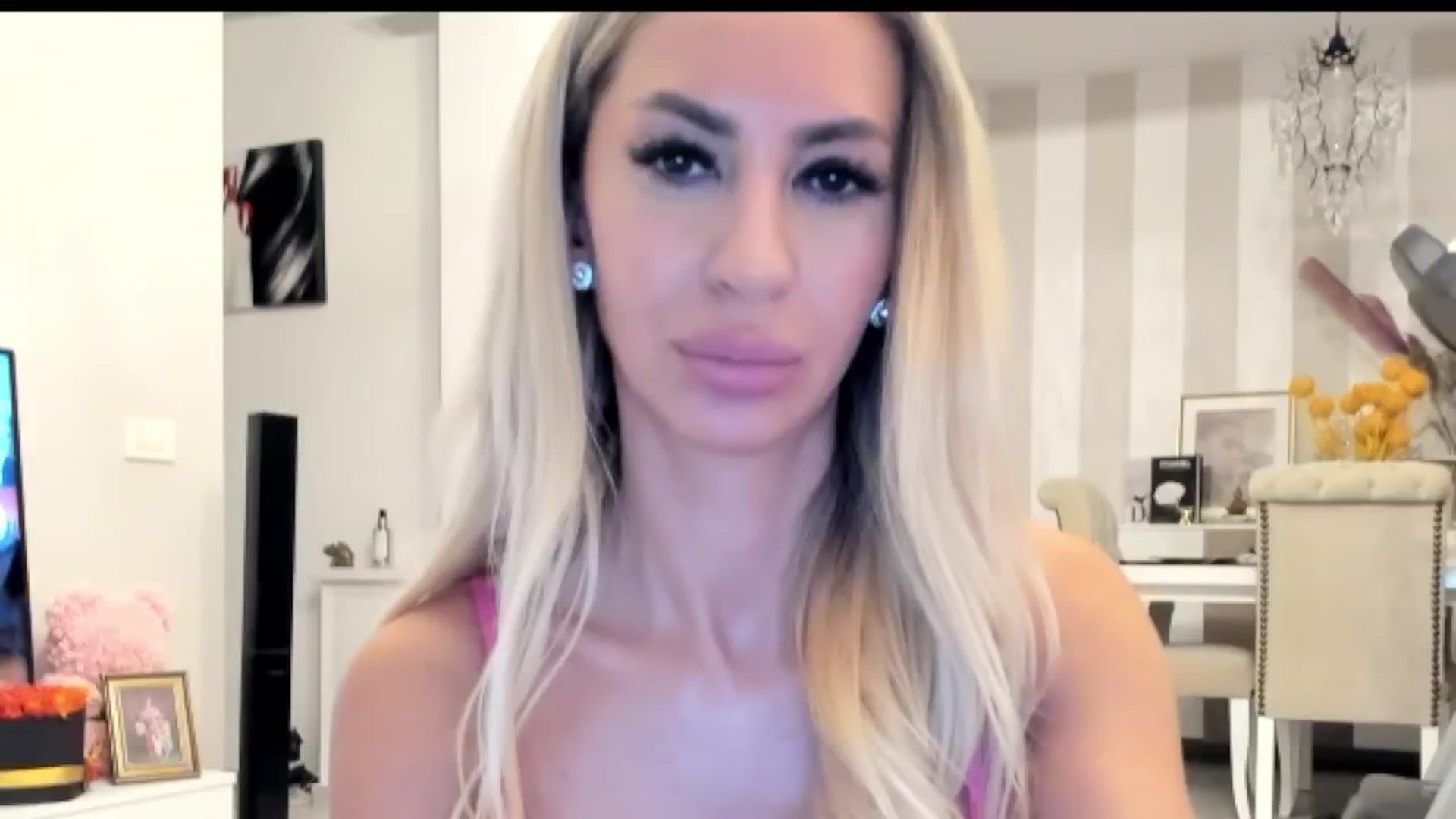 Gallery image thumbnail from Missy_alena's myfreecams stream on, 10/05/2025, 24:46 image 19 of 20
