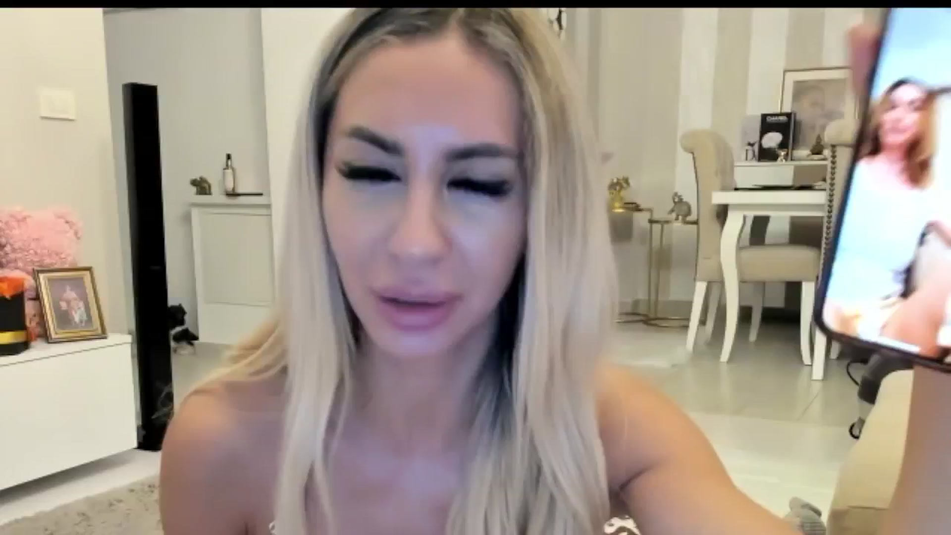 Gallery image thumbnail from Missy_alena's myfreecams stream on, 10/06/2025, 24:55 image 16 of 20
