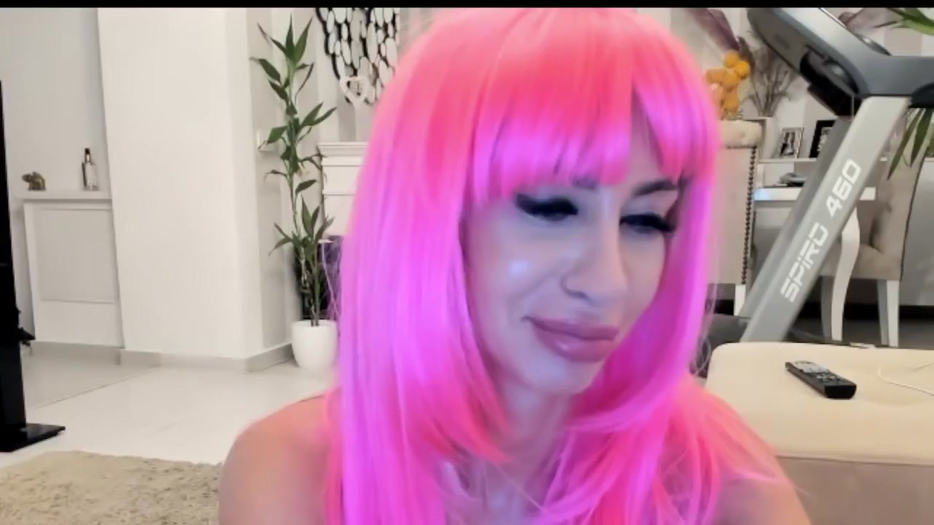 Gallery image thumbnail from Missy_alena's myfreecams stream on, 10/08/2025, 01:35 image 17 of 20