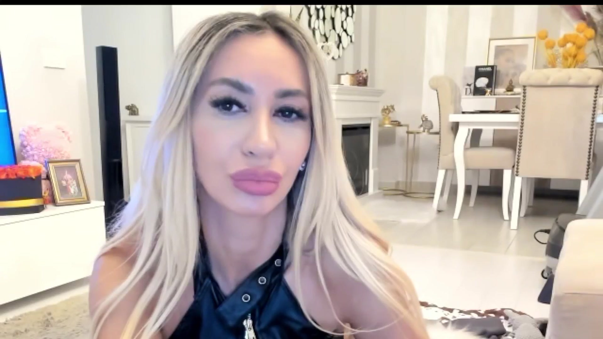 Gallery image thumbnail from Missy_alena's myfreecams stream on, 10/12/2025, 01:23 image 18 of 20