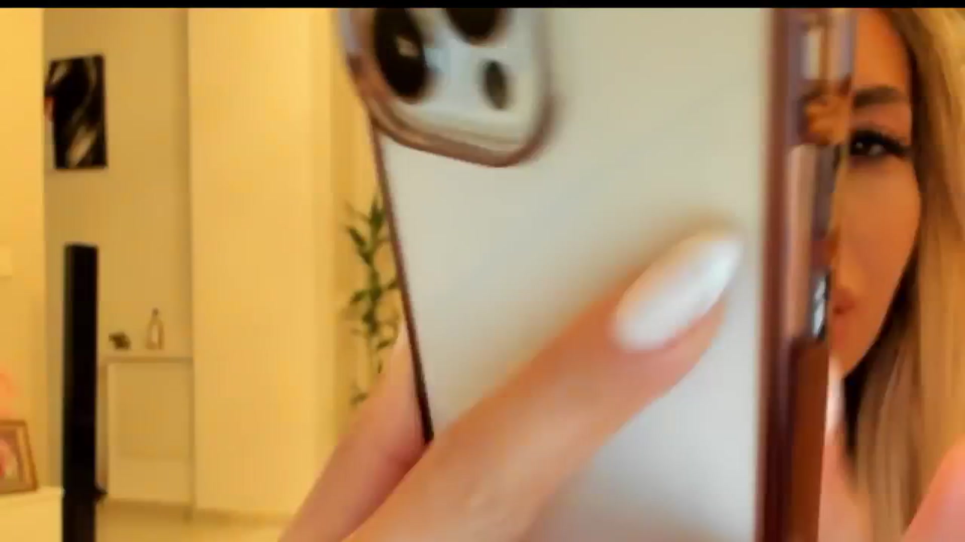 Gallery image thumbnail from Missy_alena's myfreecams stream on, 10/13/2025, 20:35 image 9 of 20