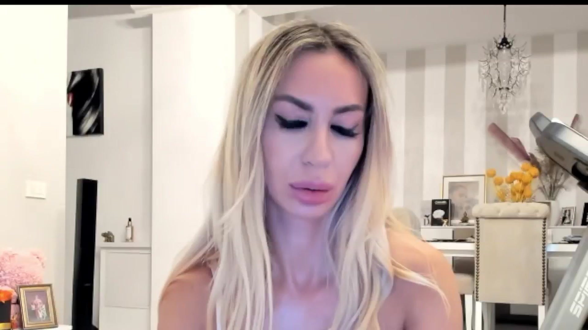 Gallery image thumbnail from Missy_alena's myfreecams stream on, 10/13/2025, 22:07 image 14 of 20