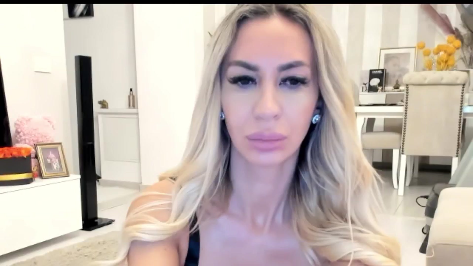 Gallery image thumbnail from Missy_alena's myfreecams stream on, 10/17/2025, 24:43 image 5 of 20