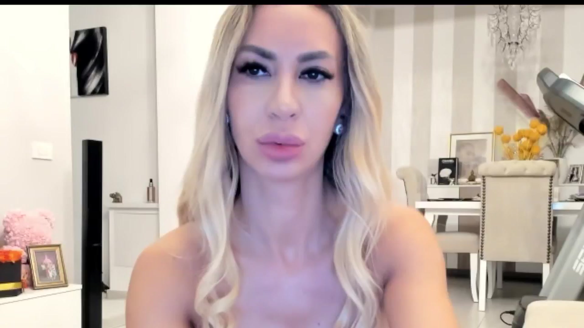 Gallery image thumbnail from Missy_alena's myfreecams stream on, 10/17/2025, 22:34 image 2 of 20