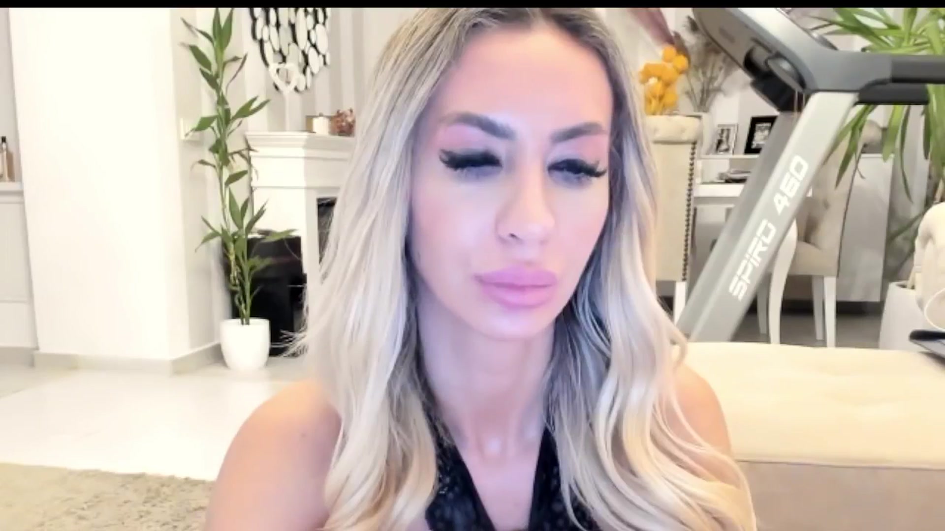 Gallery image thumbnail from Missy_alena's myfreecams stream on, 10/18/2025, 23:03 image 12 of 20