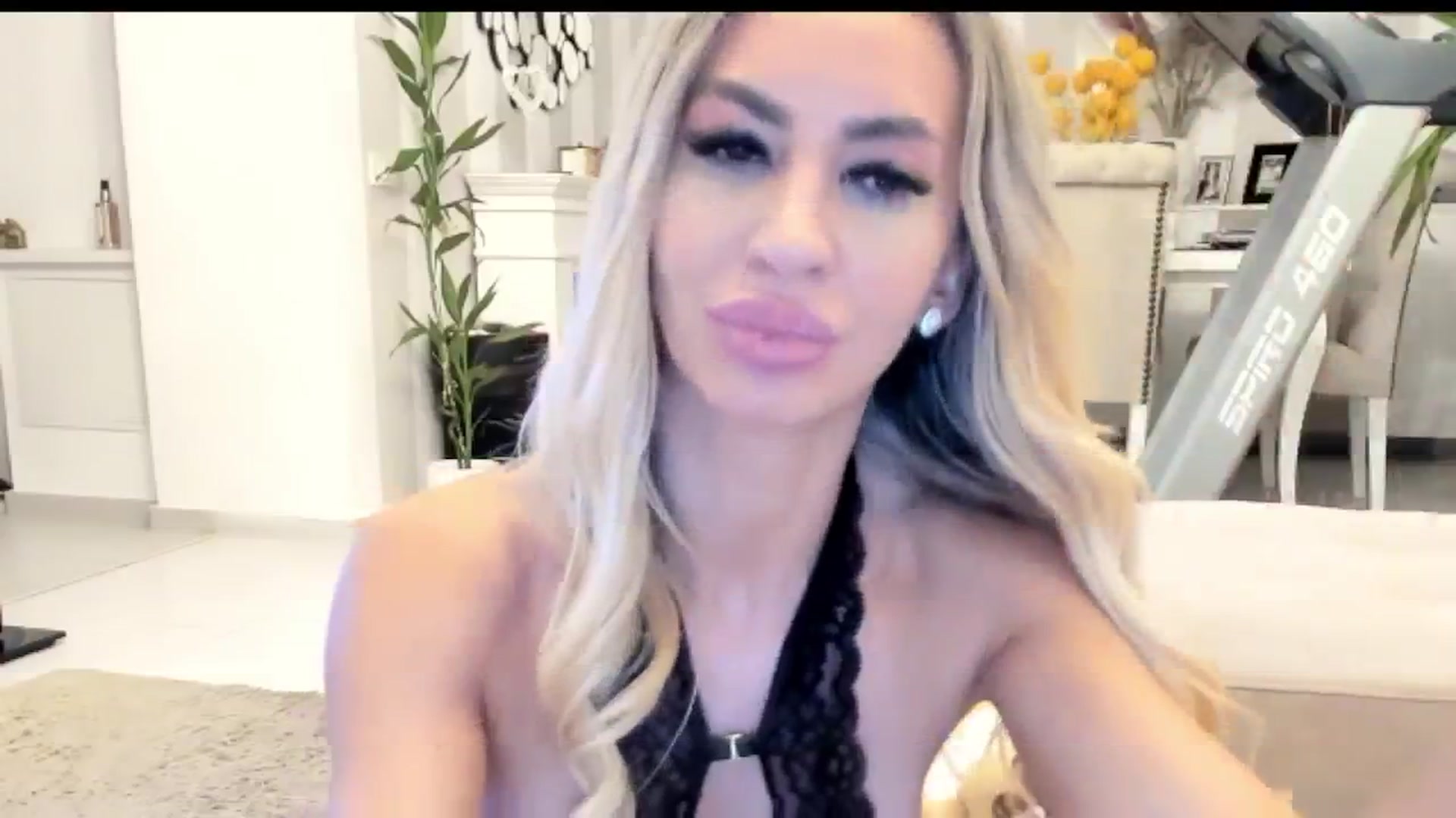 Gallery image thumbnail from Missy_alena's myfreecams stream on, 10/18/2025, 23:03 image 18 of 20