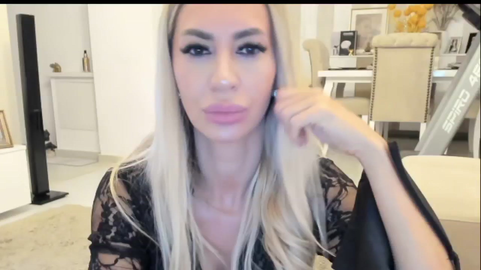 Gallery image thumbnail from Missy_alena's myfreecams stream on, 10/23/2025, 21:23 image 4 of 20