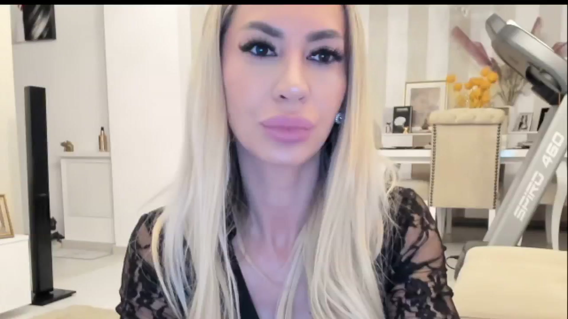 Gallery image thumbnail from Missy_alena's myfreecams stream on, 10/23/2025, 21:23 image 3 of 20