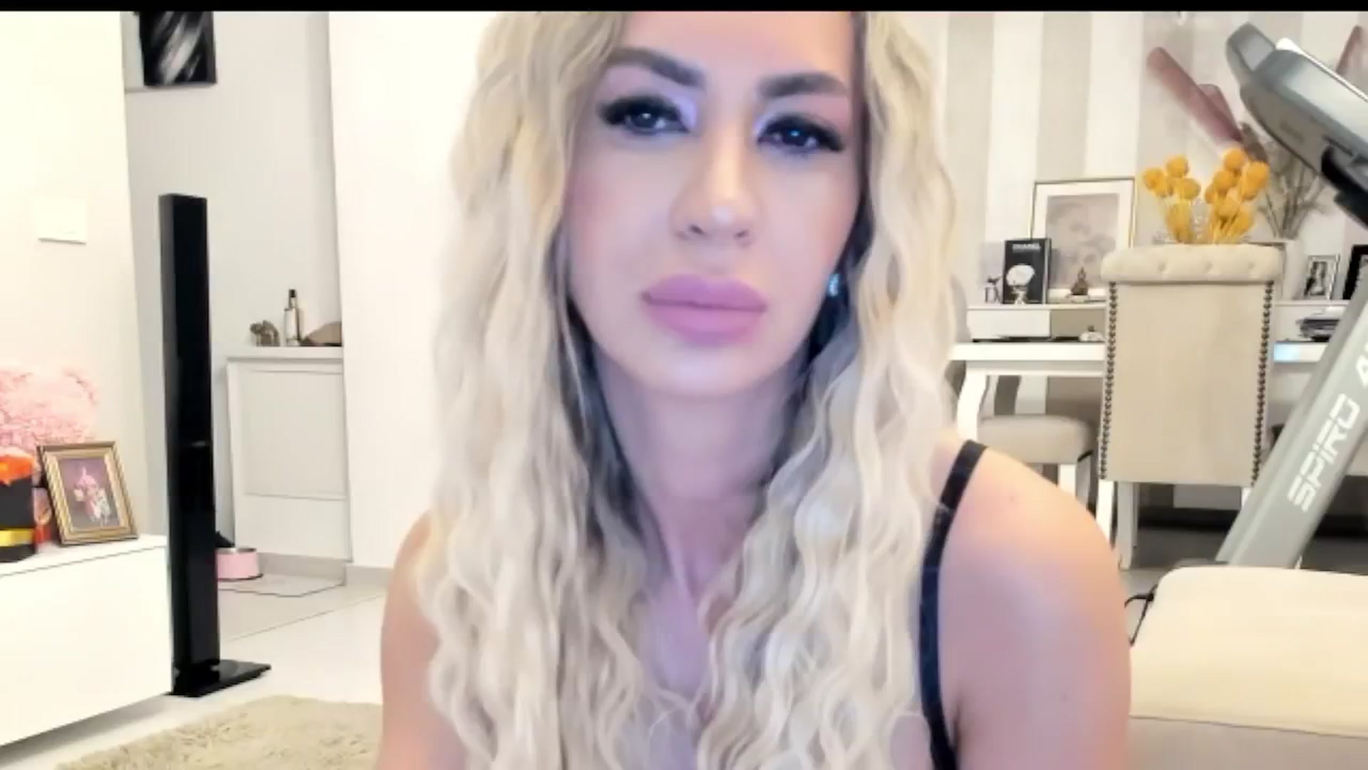 Gallery image thumbnail from Missy_alena's myfreecams stream on, 10/30/2025, 23:36 image 5 of 20