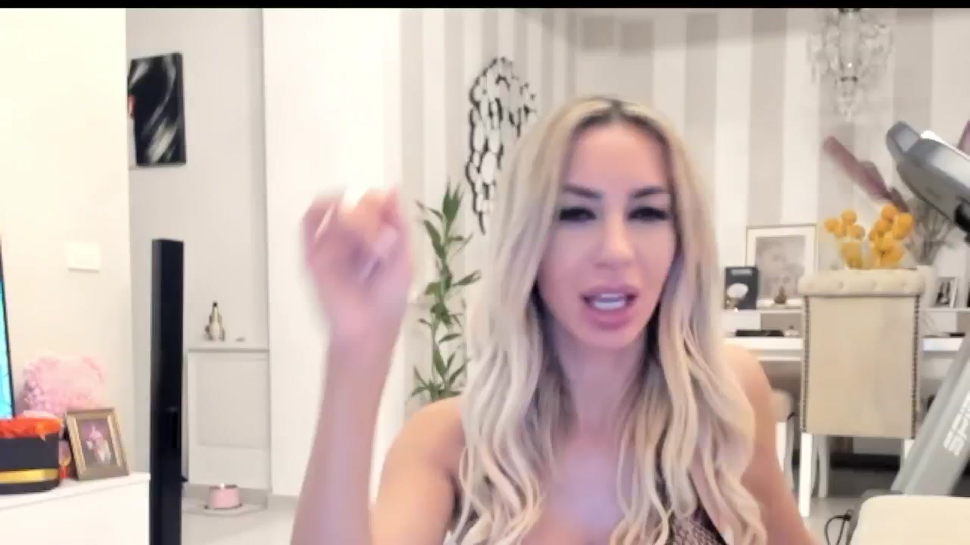 Gallery image thumbnail from Missy_alena's myfreecams stream on, 11/28/2025, 03:19 image 15 of 20