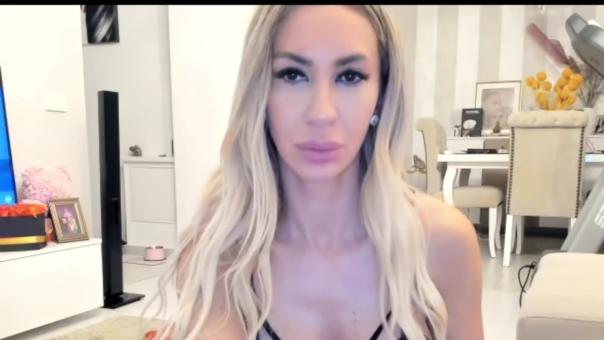 Gallery image thumbnail from Missy_alena's myfreecams stream on, 12/01/2025, 24:18 image 3 of 20