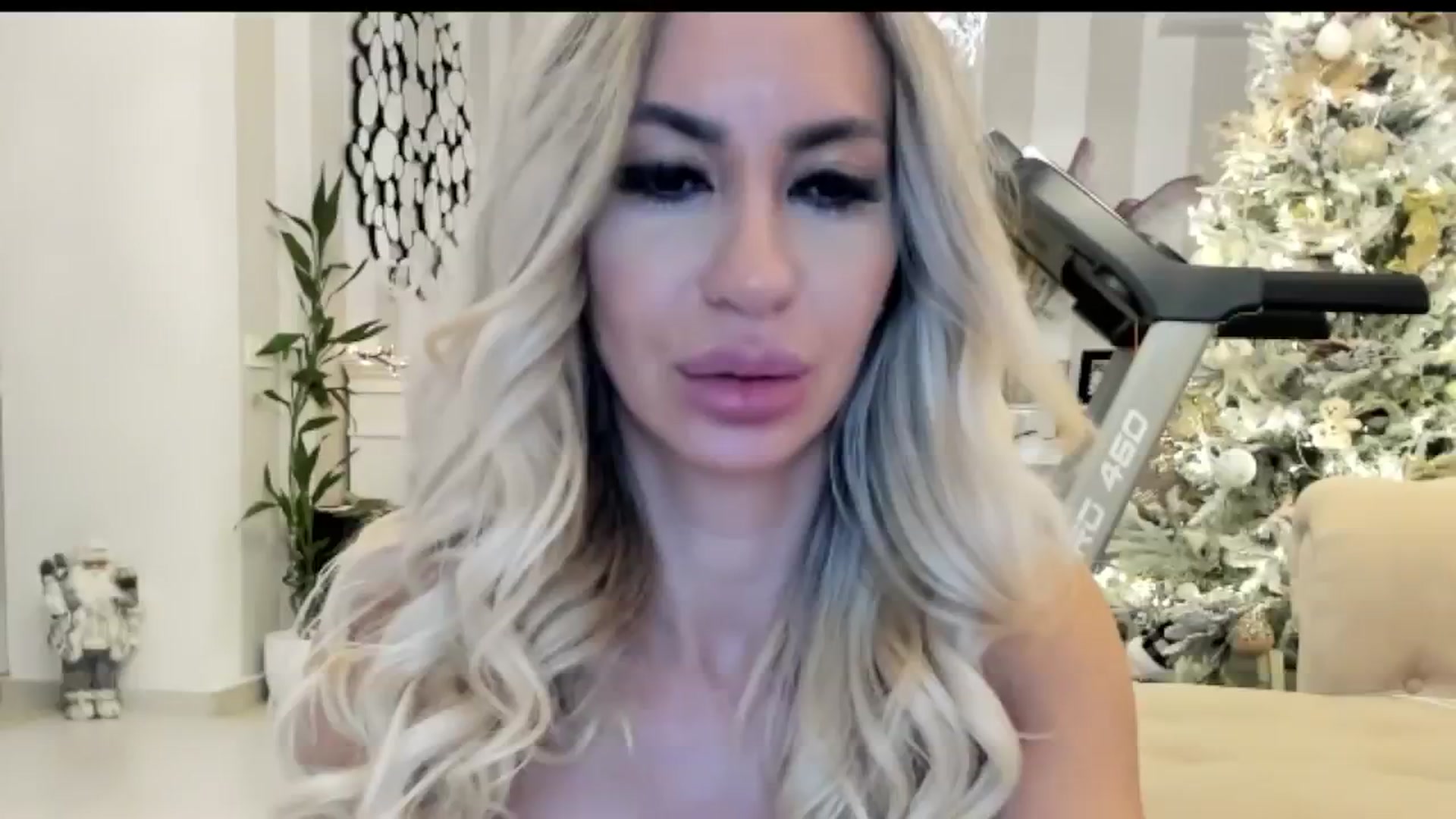 Gallery image thumbnail from Missy_alena's myfreecams stream on, 12/14/2025, 02:28 image 13 of 20