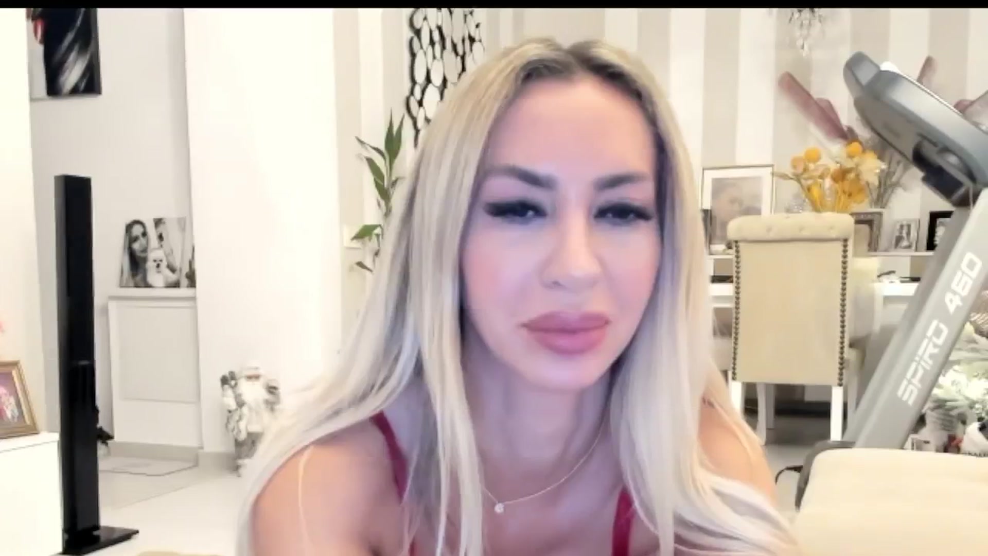 Gallery image thumbnail from Missy_alena's myfreecams stream on, 12/22/2025, 24:52 image 4 of 20