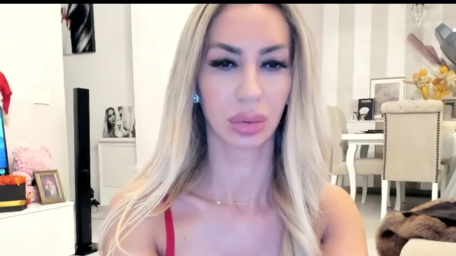 Gallery image thumbnail from Missy_alena's myfreecams stream on, 12/22/2025, 24:52 image 18 of 20