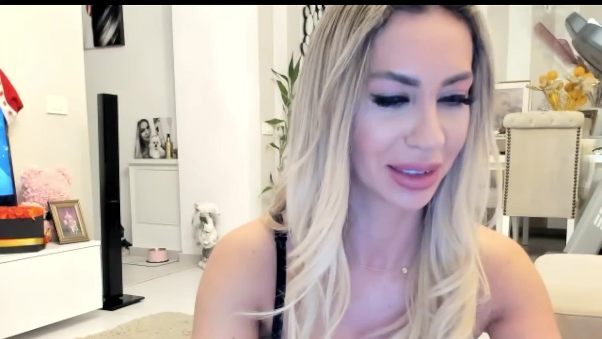 Gallery image thumbnail from Missy_alena's myfreecams stream on, 01/05/2026, 22:27 image 3 of 20