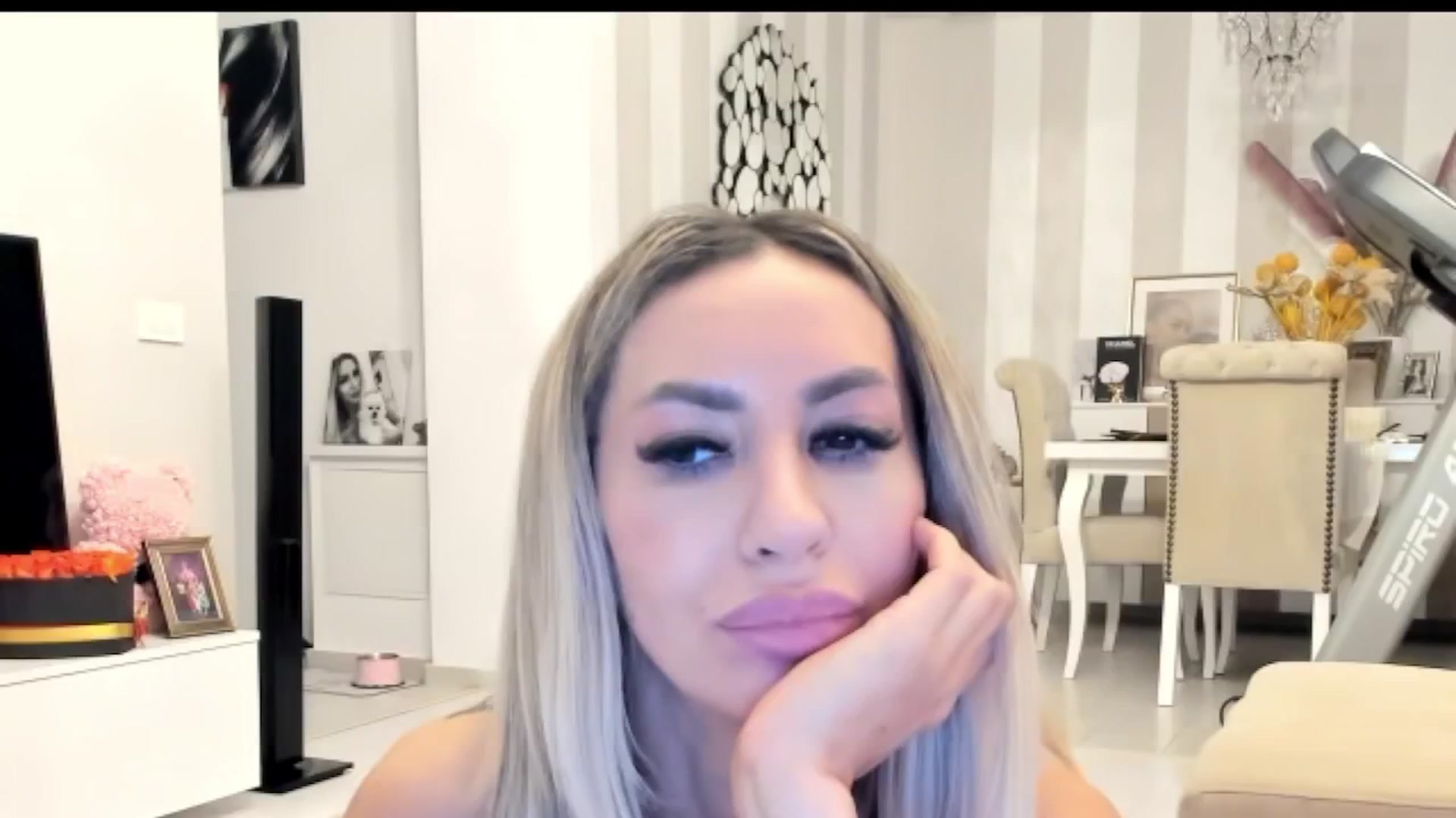Gallery image thumbnail from Missy_alena's myfreecams stream on, 01/29/2026, 02:43 image 14 of 20