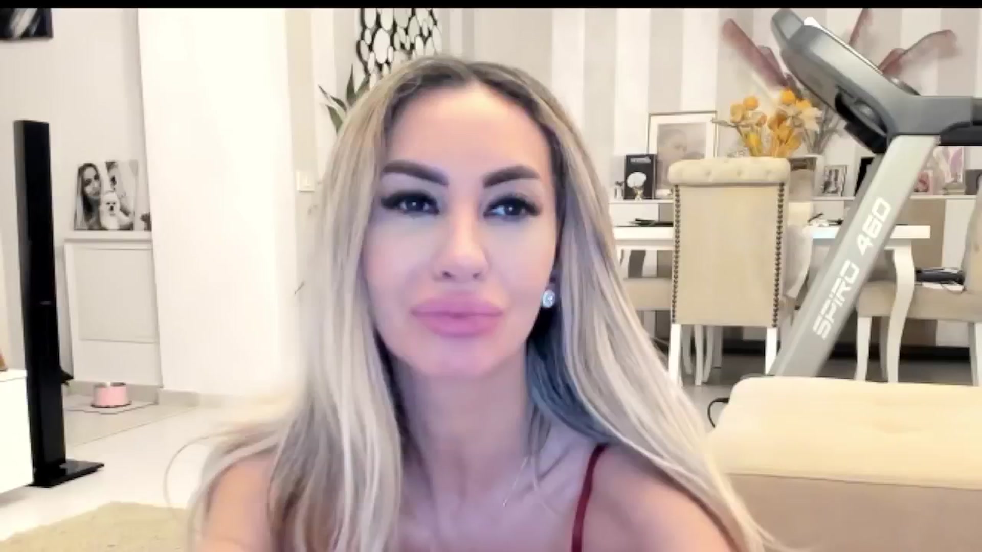Gallery image thumbnail from Missy_alena's myfreecams stream on, 02/04/2026, 03:15 image 5 of 20