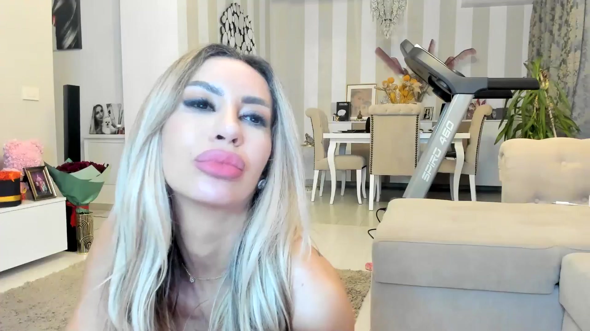 Gallery image thumbnail from Missy_alena's myfreecams stream on, 02/16/2026, 24:04 image 16 of 20