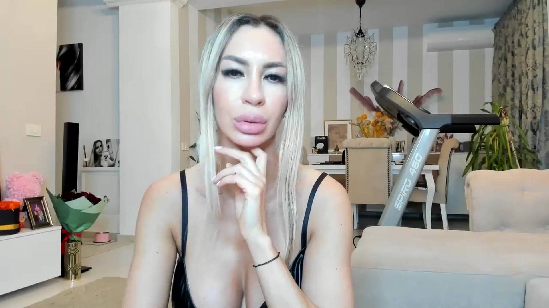Gallery image thumbnail from Missy_alena's myfreecams stream on, 02/25/2026, 24:41 image 17 of 20