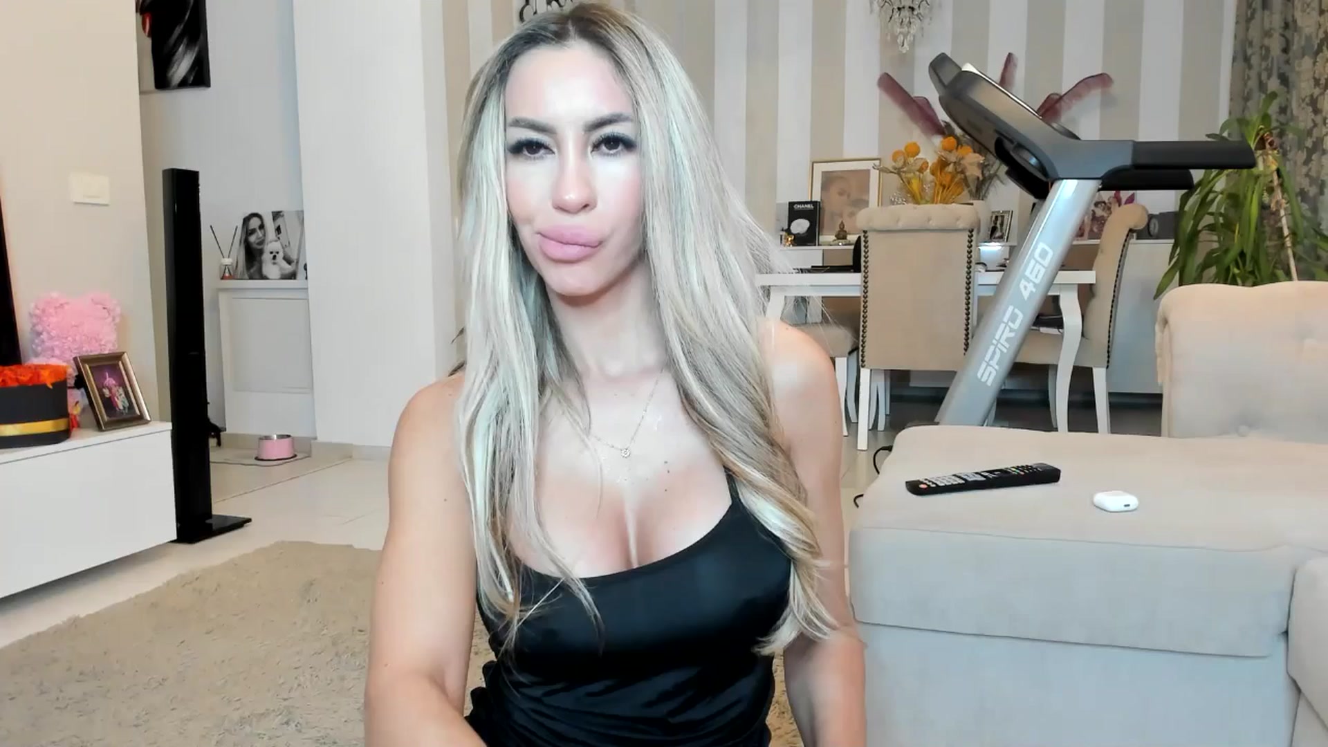 Gallery image thumbnail from Missy_alena's myfreecams stream on, 02/26/2026, 22:23 image 1 of 20