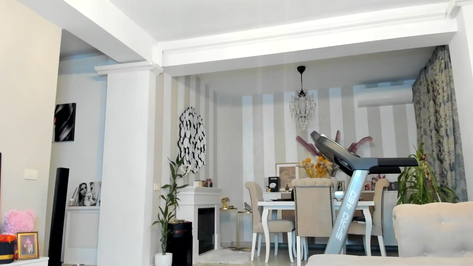 Gallery image thumbnail from Missy_alena's myfreecams stream on, 03/01/2026, 24:04 image 8 of 20