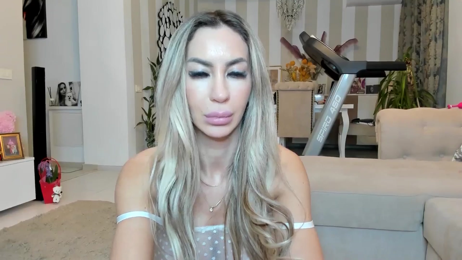 Gallery image thumbnail from Missy_alena's myfreecams stream on, 03/05/2026, 02:07 image 6 of 20
