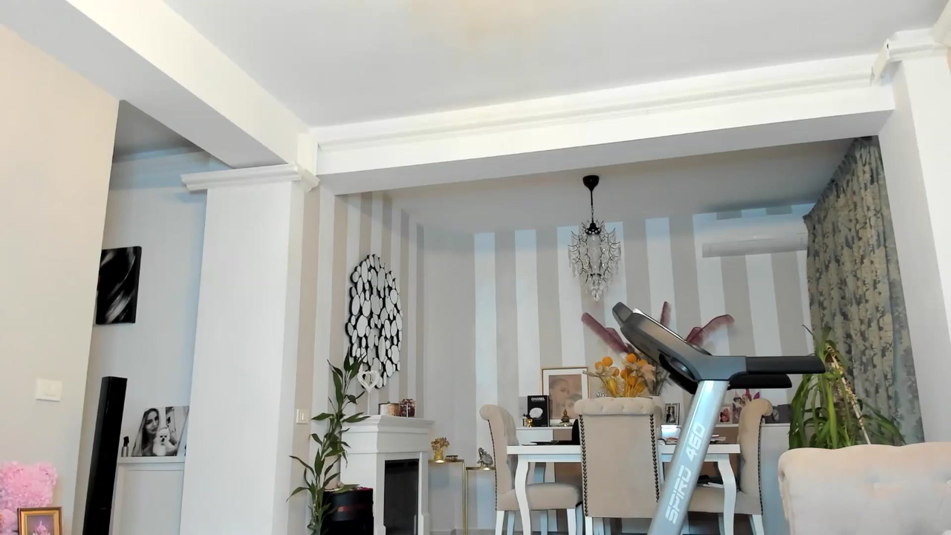 Gallery image thumbnail from Missy_alena's myfreecams stream on, 03/25/2026, 01:49 image 10 of 20