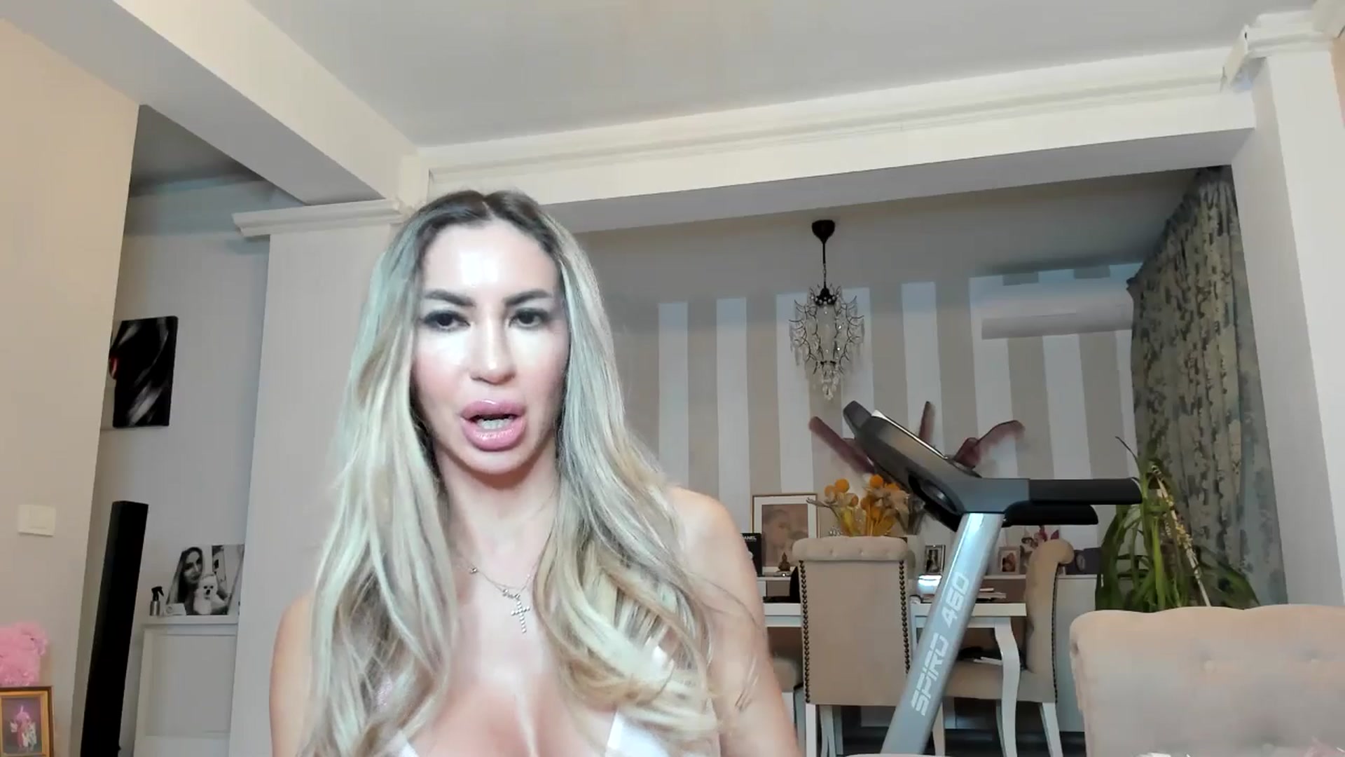 Gallery image thumbnail from Missy_alena's myfreecams stream on, 03/25/2026, 22:33 image 20 of 20