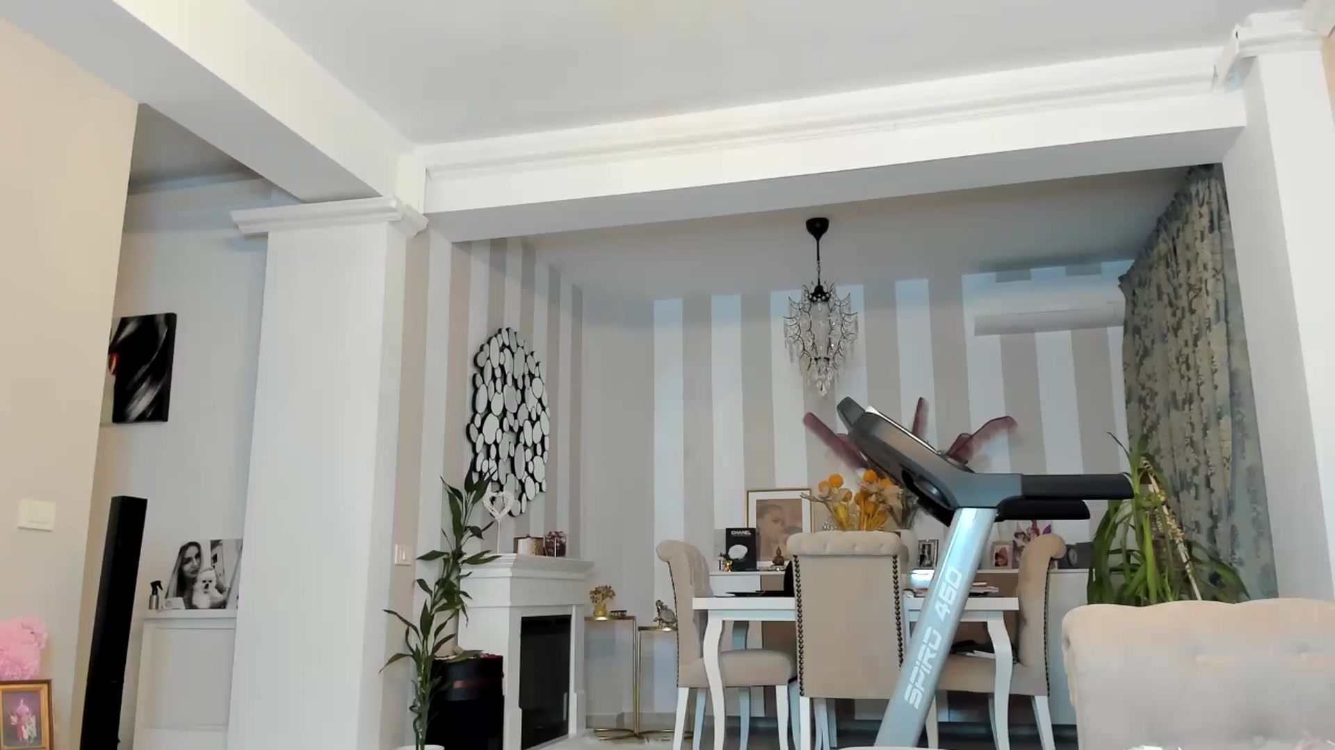Gallery image thumbnail from Missy_alena's myfreecams stream on, 03/25/2026, 22:33 image 18 of 20