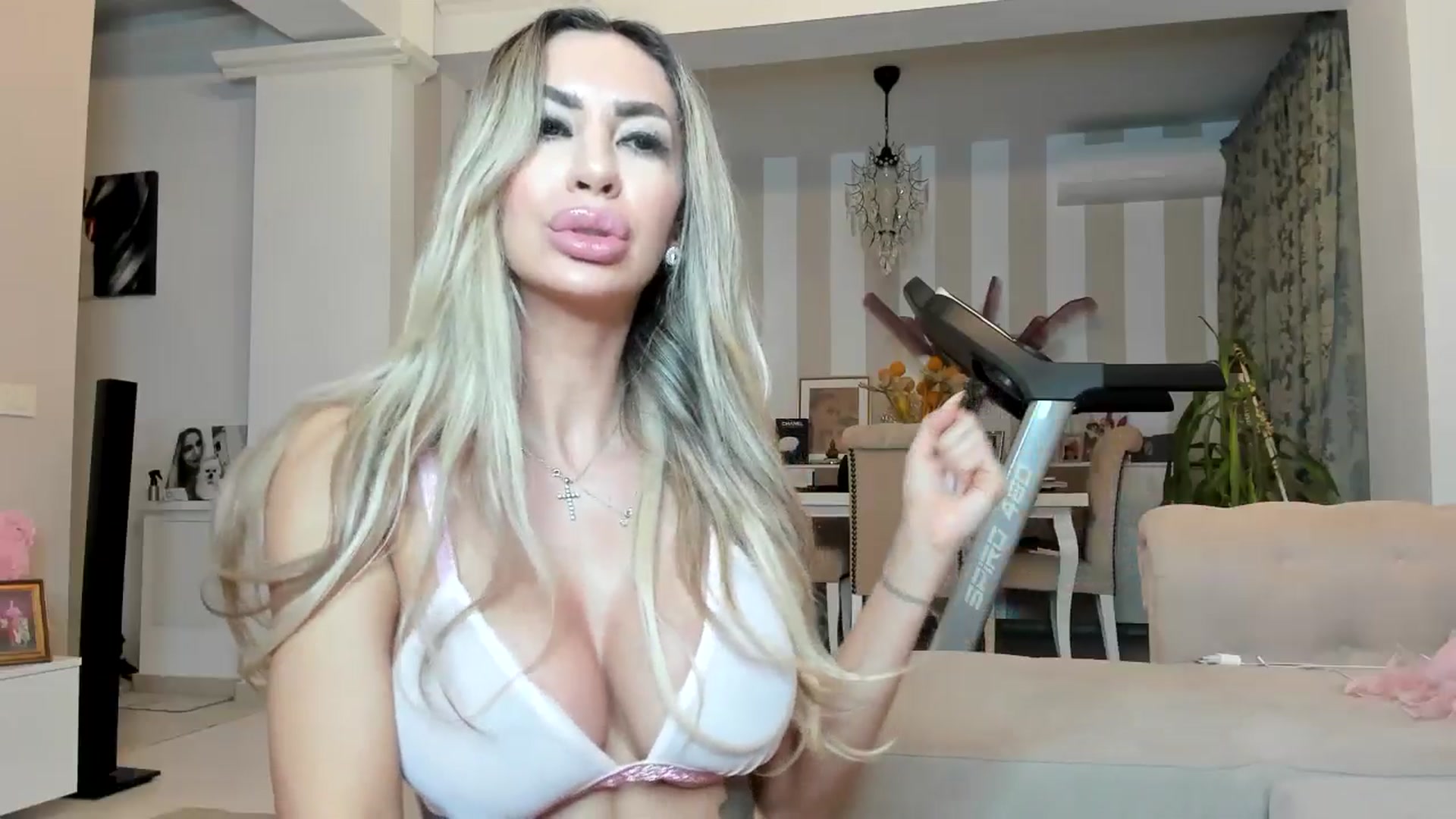 Gallery image thumbnail from Missy_alena's myfreecams stream on, 03/26/2026, 24:00 image 4 of 20